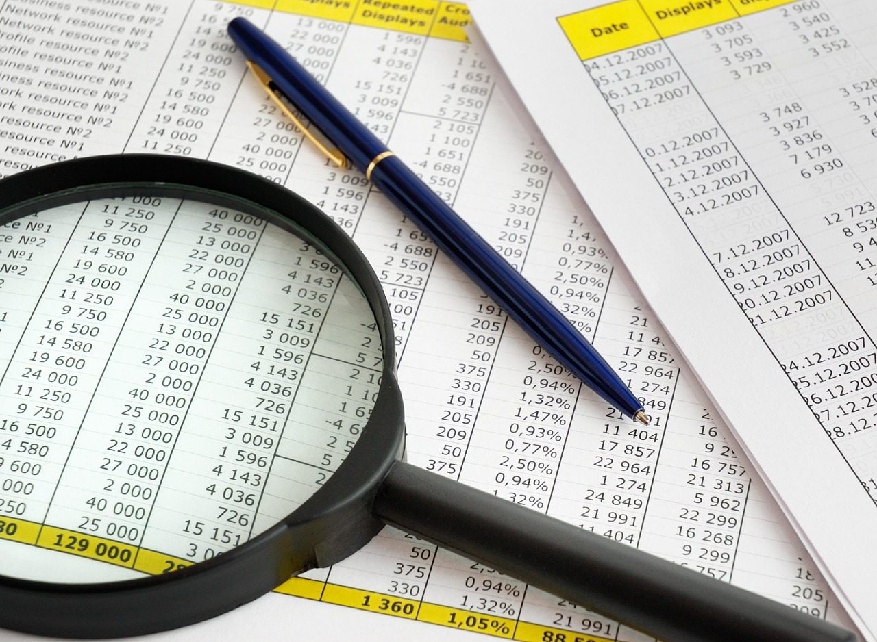 Análise de dados e métricas de negócio — como calcular e monitorar o churn rate para tomar decisões de retenção