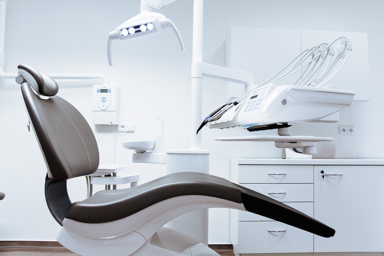 Consultório odontológico moderno — como um site profissional transmite confiança e atrai novos pacientes