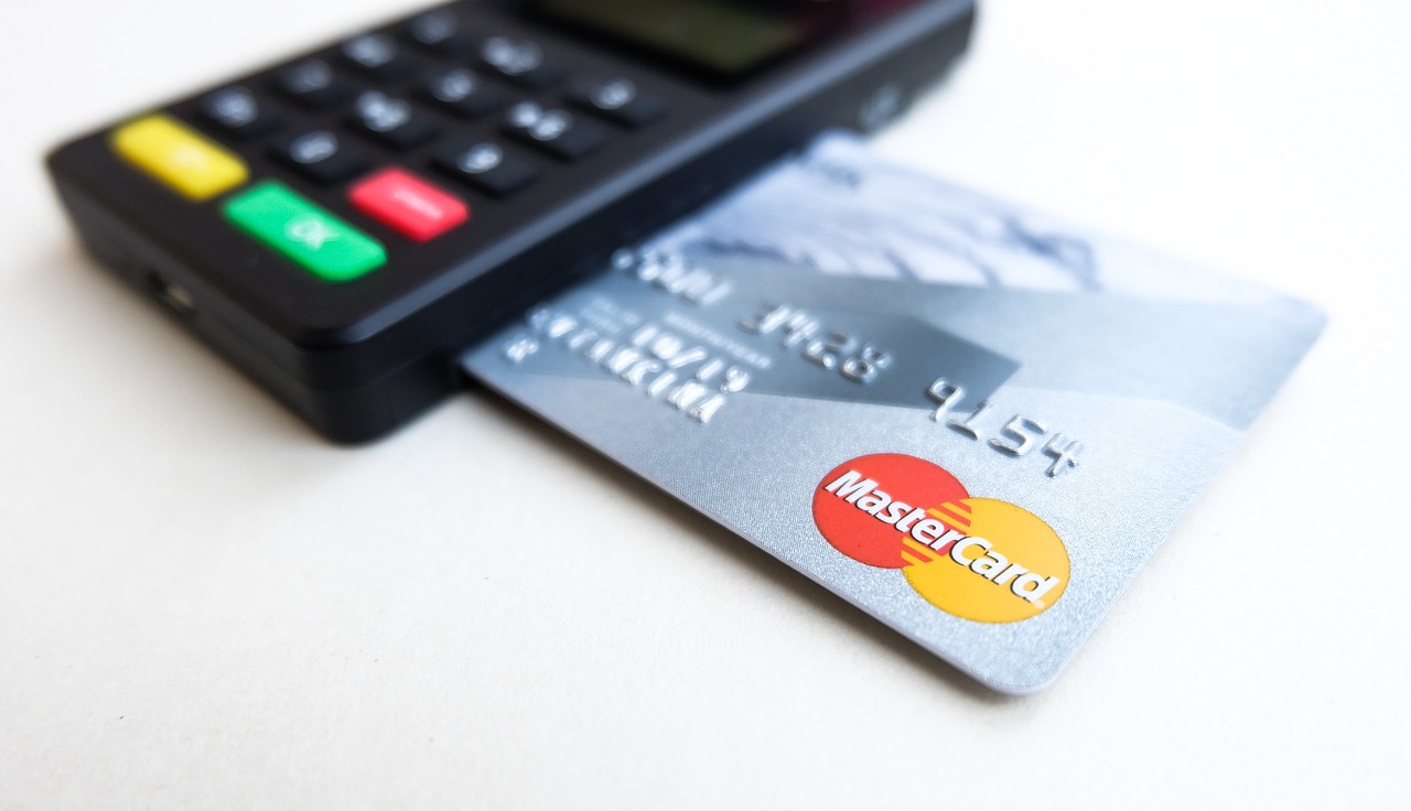Pagamento online com cartão — como o e-commerce processa transações financeiras com segurança pela internet