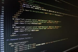 Meta tag o que é: código HTML mostrando tags de metadados usadas para SEO em um site